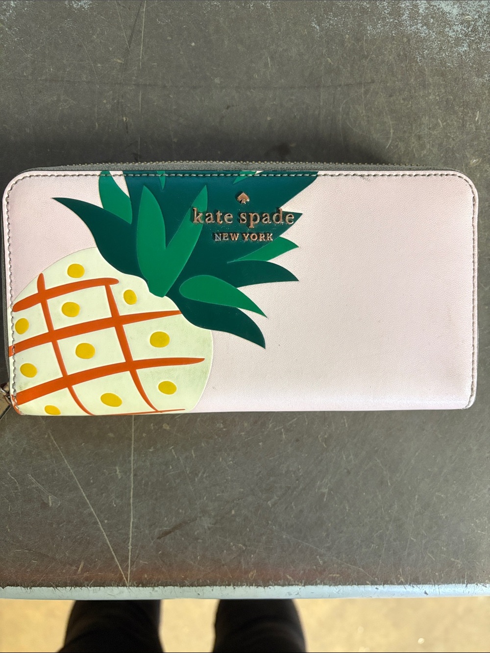 kate spade pale pink zip wallet with pineapple